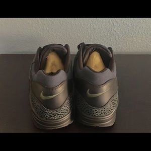 Nike AIR MAX PREMIUM BlackBonsai Size 10.5 NWT Nike AIR MAX PREMIUM BlackBonsai Size 10.5 NWT
